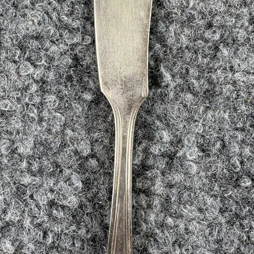 Vintage Rogers & Bro. Garland 1914 A1 Silverplate Butter Spreaders Set of 6